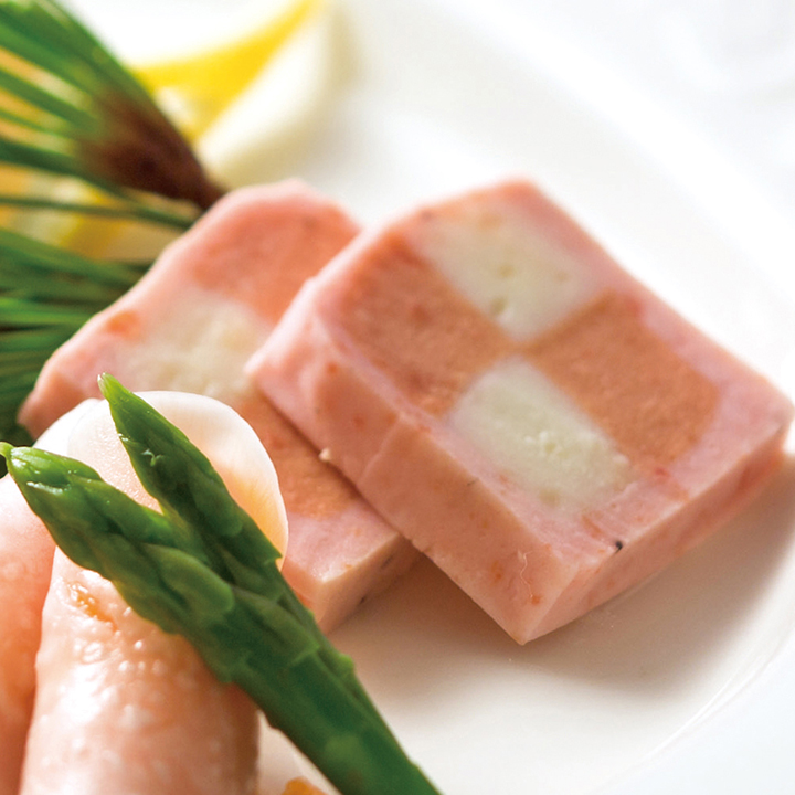 スギヨ）海鮮鮭チーズ市松３２０ｇ（１２月限定）