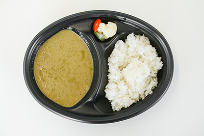 タイの台所）タイで食べたタイカレー（グリーン）1食200g